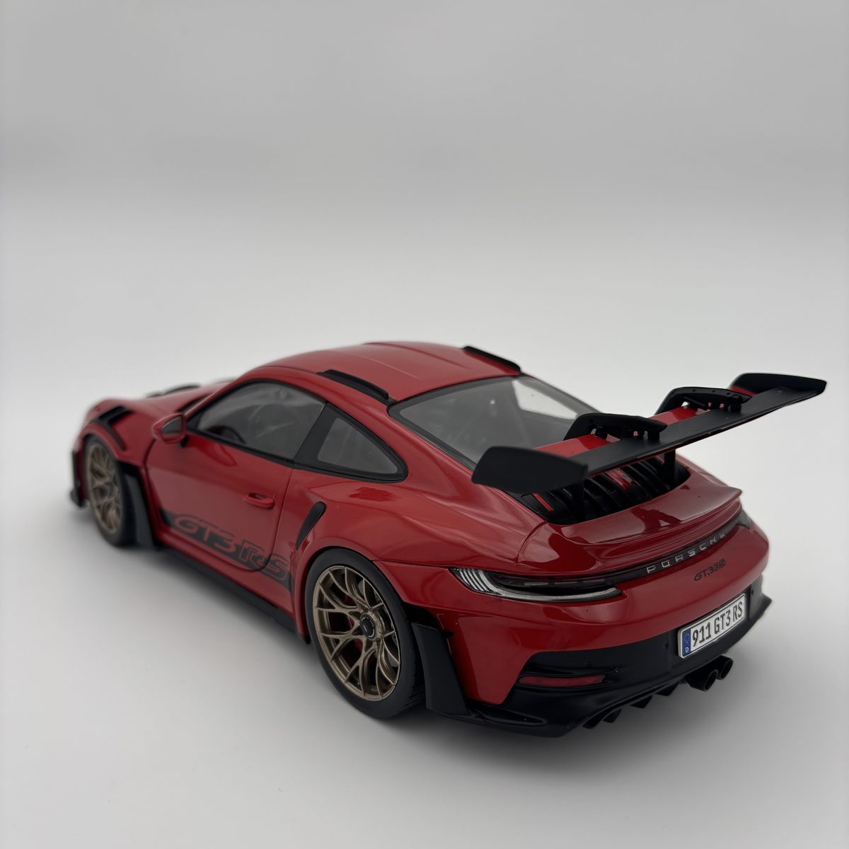 Solido 1/18 – Porsche 911 GT3 RS – Rouge Guards – 2024